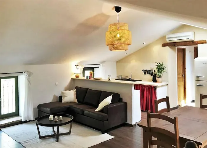 Appartement Coeur De Goudargues! 3 Ch, 3 Sdb, Exterieur, Clim *