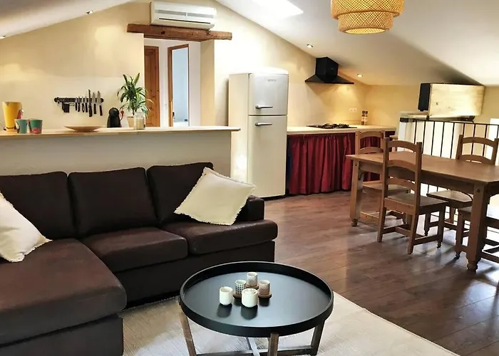 Appartement Coeur De Goudargues! 3 Ch, 3 Sdb, Exterieur, Clim Goudargues