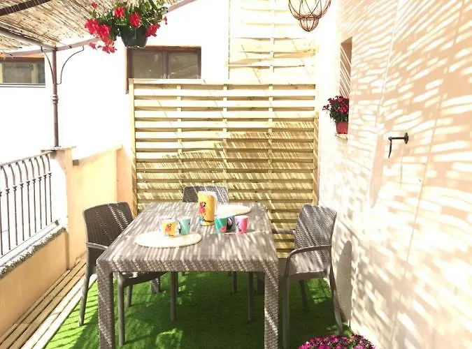 Coeur De Goudargues! 3 Ch, 3 Sdb, Exterieur, Clim Appartement