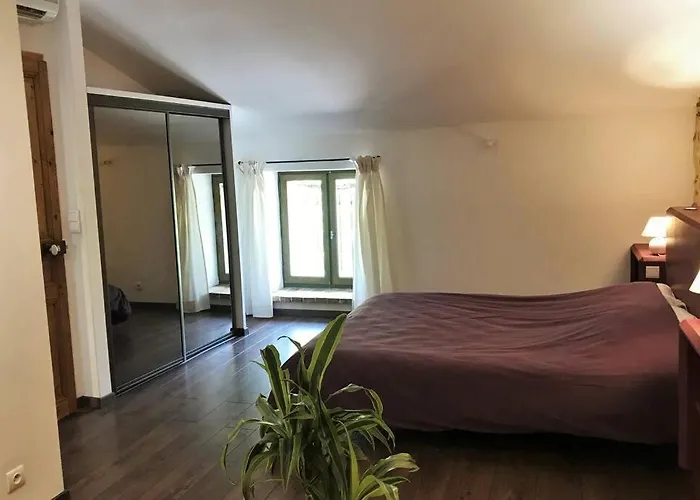 Coeur De Goudargues! 3 Ch, 3 Sdb, Extérieur, Clim Appartement